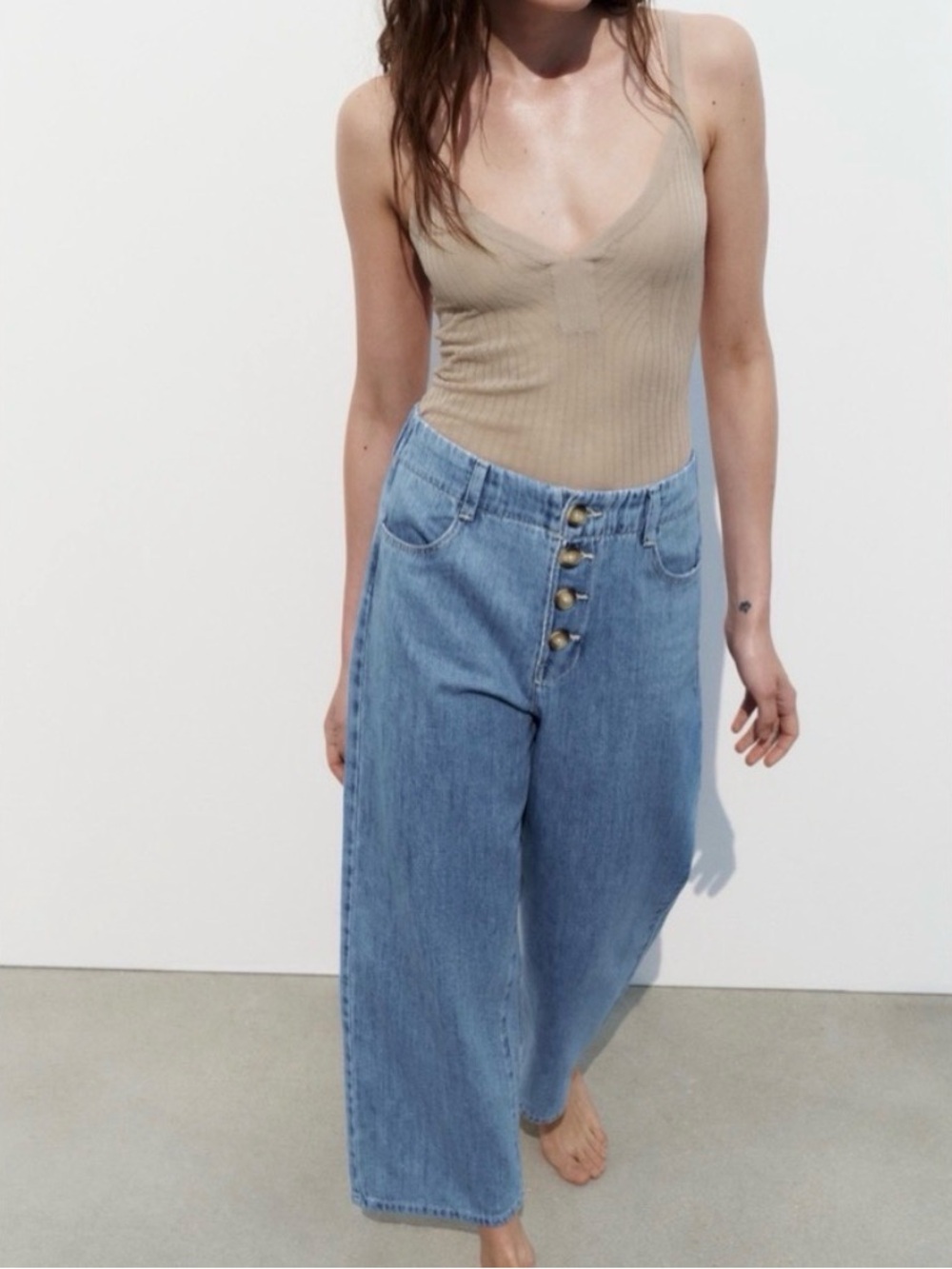 Zara High-Rise Wide-Leg Button Fly Jeans Sz 6 GUC Cute Denim